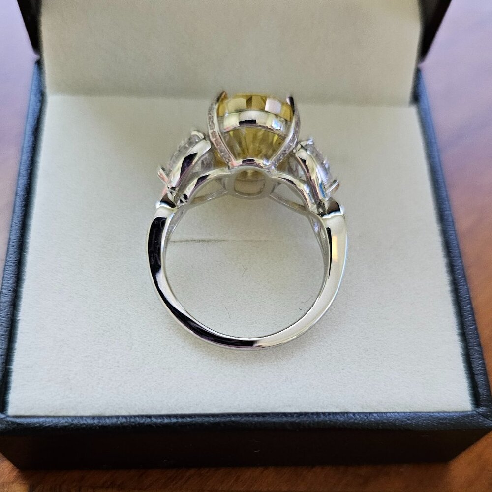 RING      #217 - Picture 3 of 5